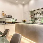 Готель Hotel Sorrento City