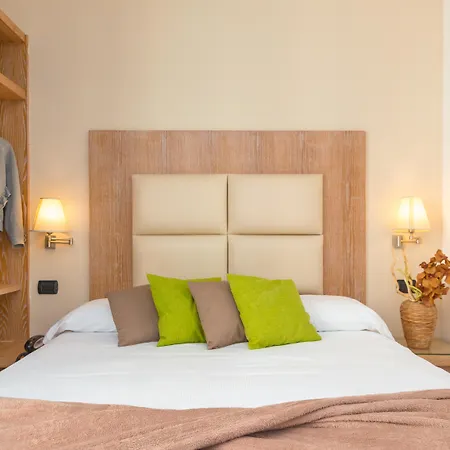 מלון Hotel Sorrento City