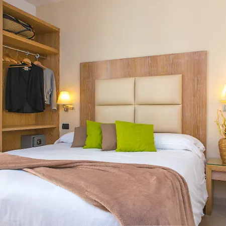 Hotel Sorrento City מלון 3*