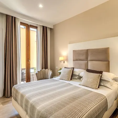 Hotel Sorrento City מלון