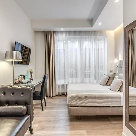 Hotel Sorrento City מלון 3*