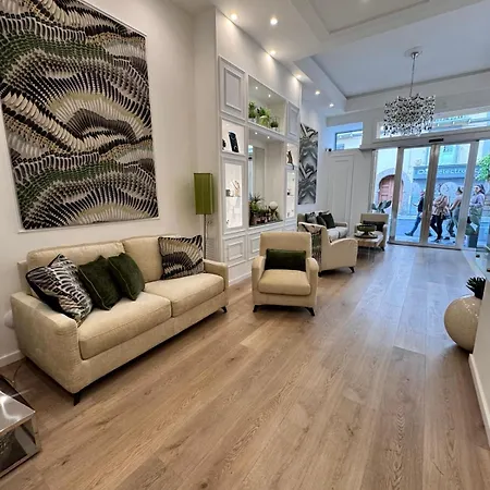 Hotel Sorrento City מלון 3*