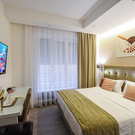 מלון Hotel Sorrento City 3*