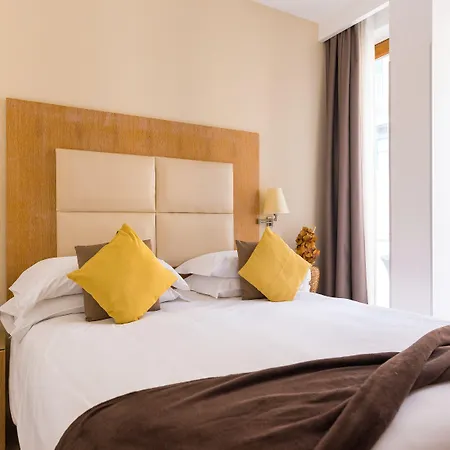 מלון Hotel Sorrento City 3*