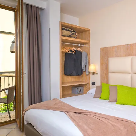 Hotel Sorrento City 3* Półwysep Sorrentyński