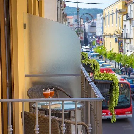 מלון Hotel Sorrento City סורנטו