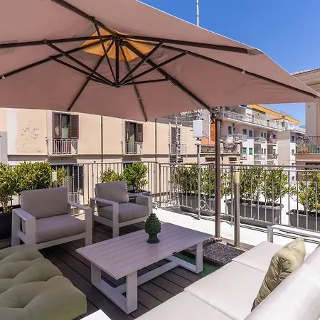 מלון Hotel Sorrento City סורנטו