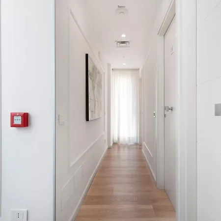 Отель Hotel Sorrento City 3*