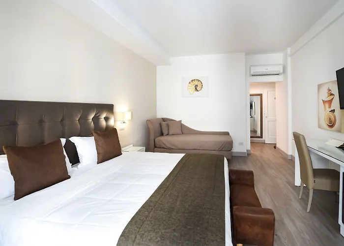 Hotel Sorrento City 3* Сорренто