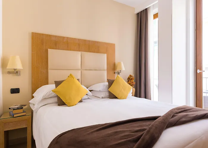 Отель Hotel Sorrento City 3*