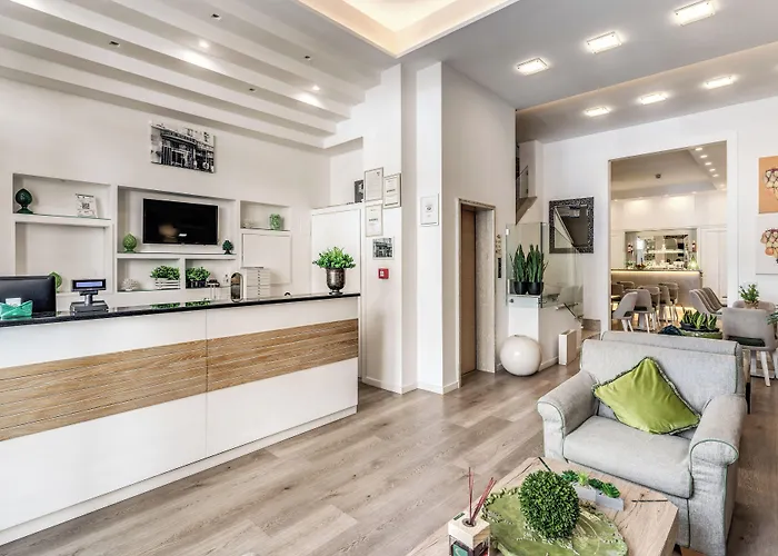 Отель Hotel Sorrento City